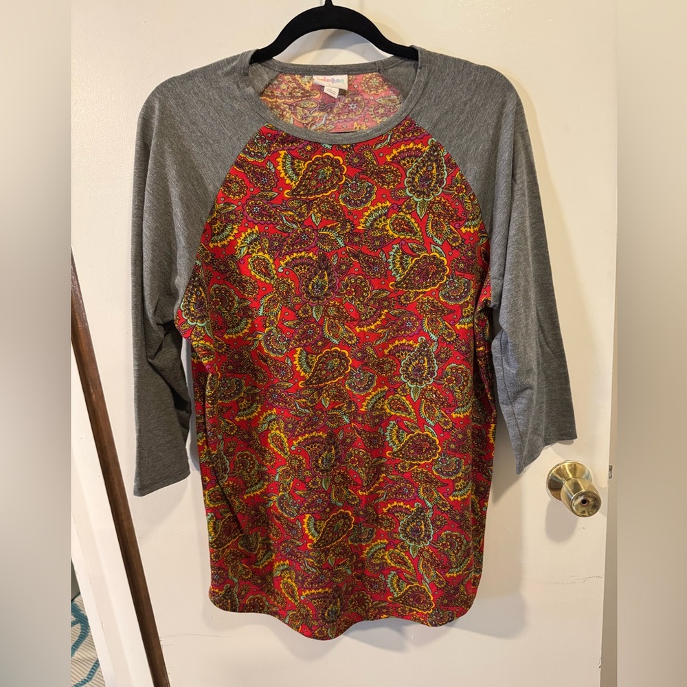 LuLaRoe Randy Women’s Baseball T-Shirt Multicolored Paisley Print Size Large